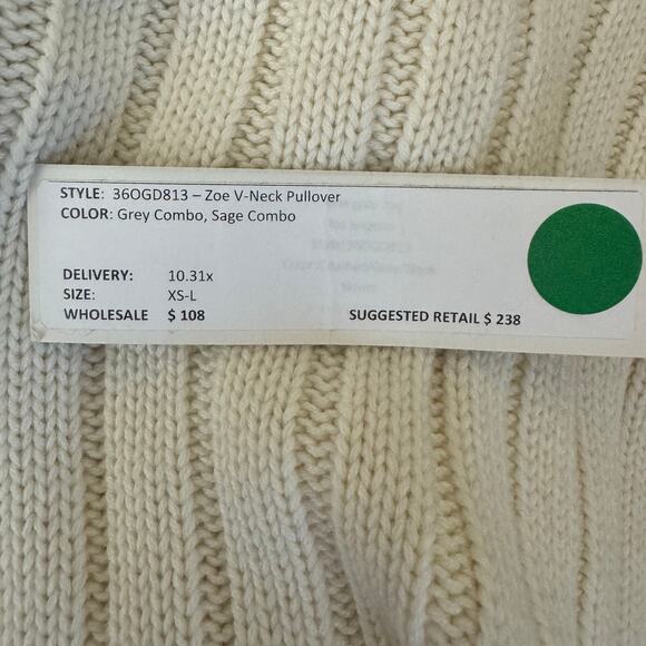 One Grey Day Zoe V-Neck Pullover Sweater - Beige NWT Size Small - Picture 8 of 8